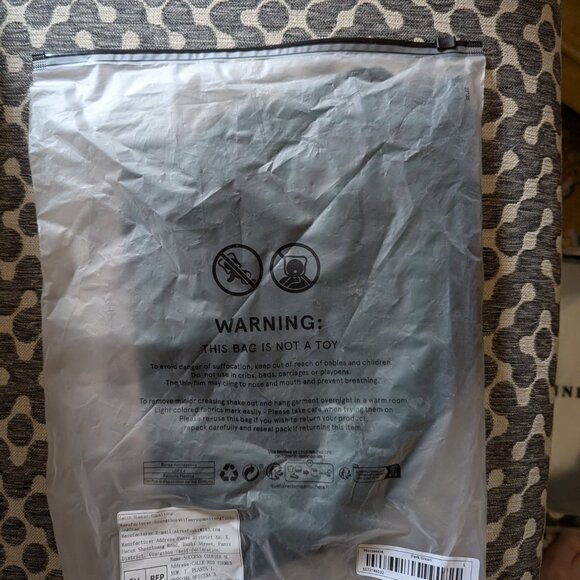 closet closing - Picture 2 of 2